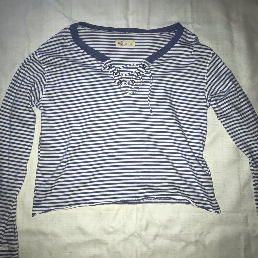 Slightly cropped striped tie up shirt